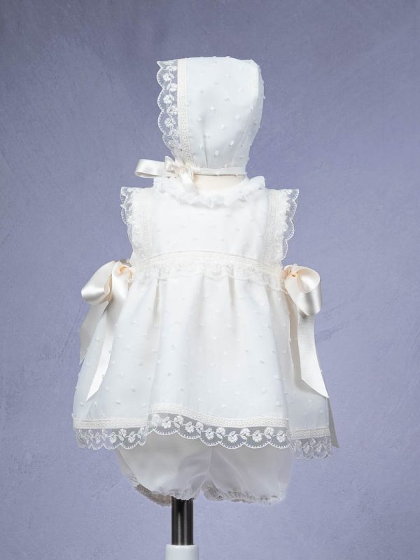 Jesusito plumeti de organza con capota